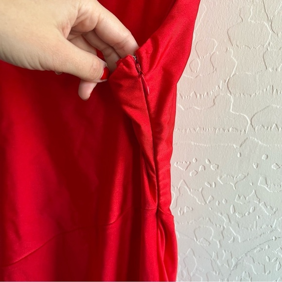 superdown Eva Twisted Slit Dress in Red - Picture 8 of 11